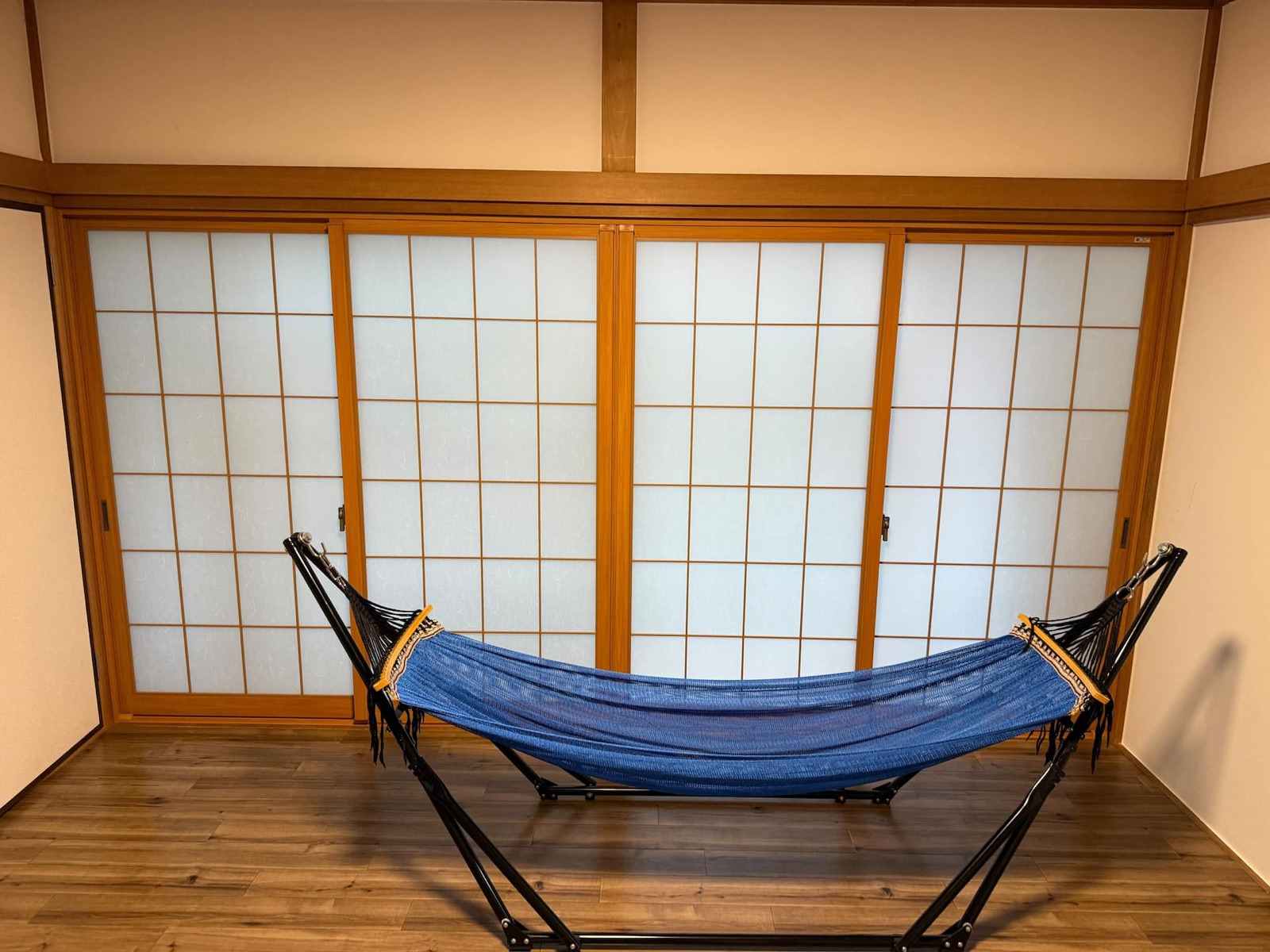Tatami room with hammock